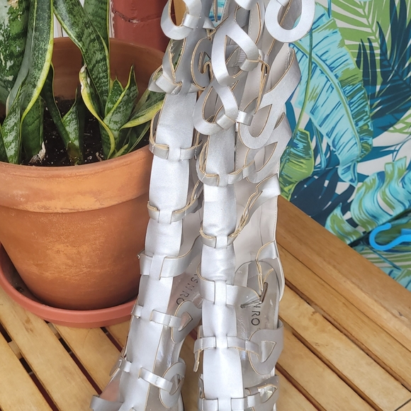 Strappy Gladiator Sandles - Picture 2 of 3